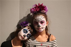 Lentes cosméticas de fantasía sin la supervisión de un óptico-optometrista